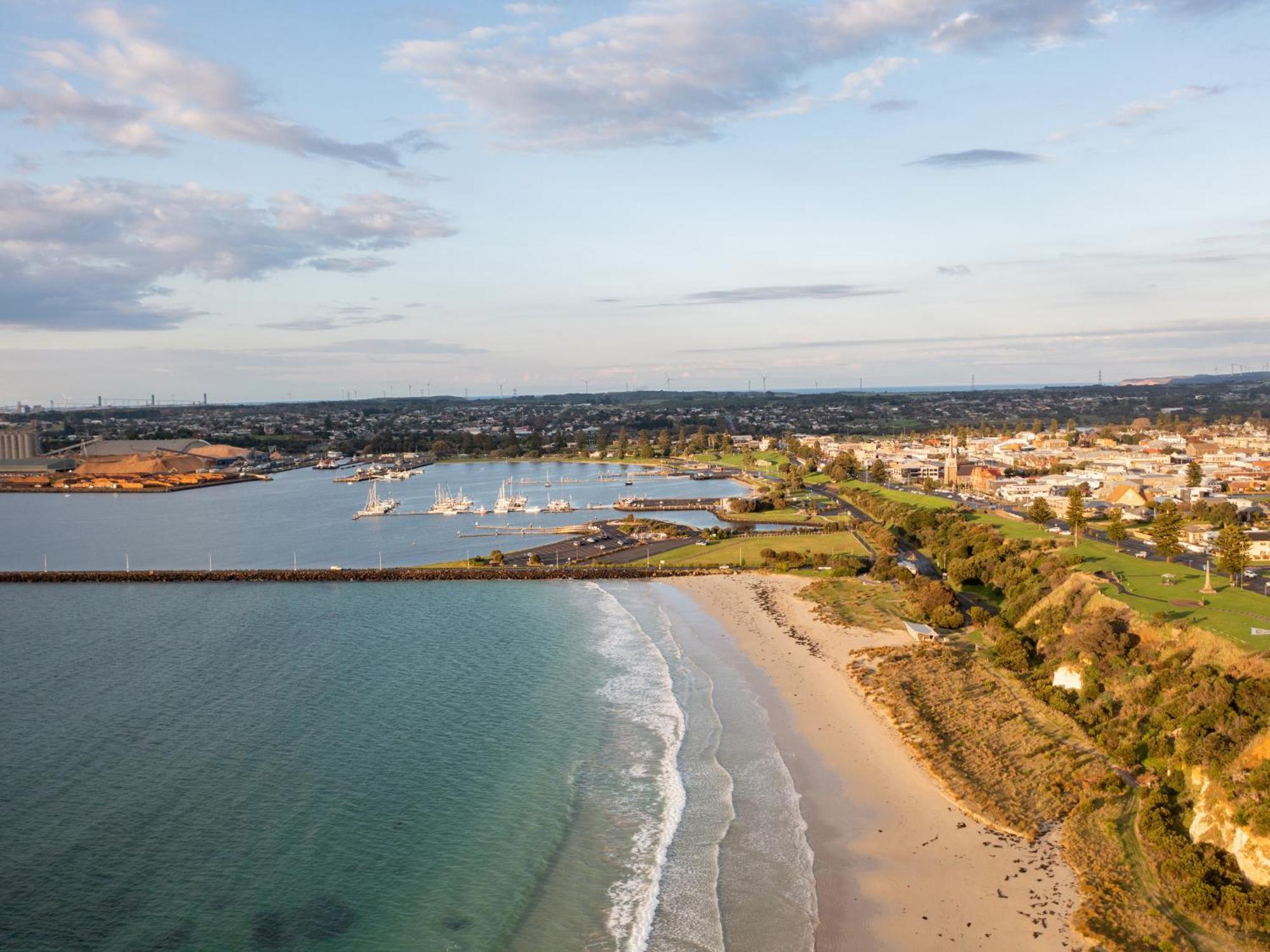 Nrma Portland Bay Holiday Park Hotel Exterior photo