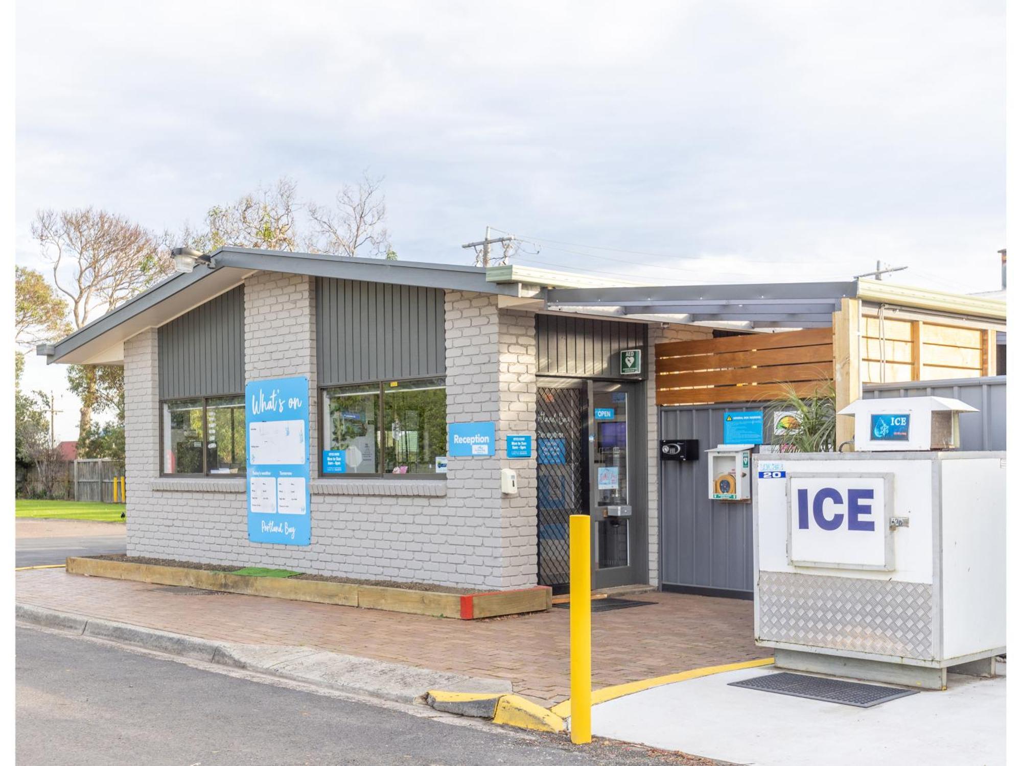 Nrma Portland Bay Holiday Park Hotel Exterior photo